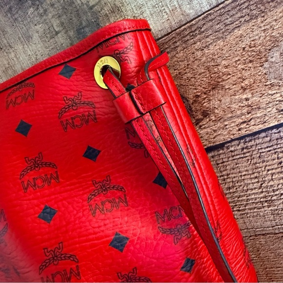 MCM Visetos Red Large Liz Reversible Logo Shopper Tote - Picture 5 of 16